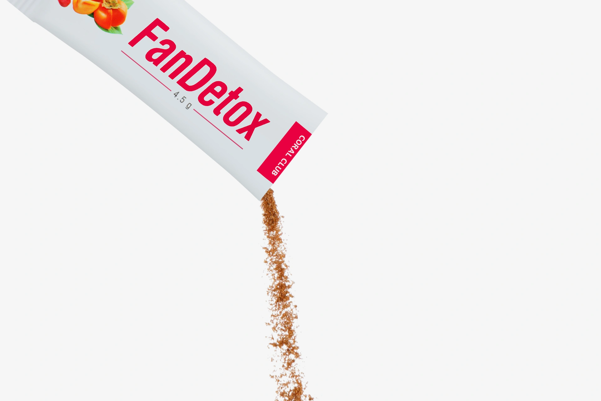 Процес приготування корисного напою: кристали FanDetox висипаються зі зручного саше