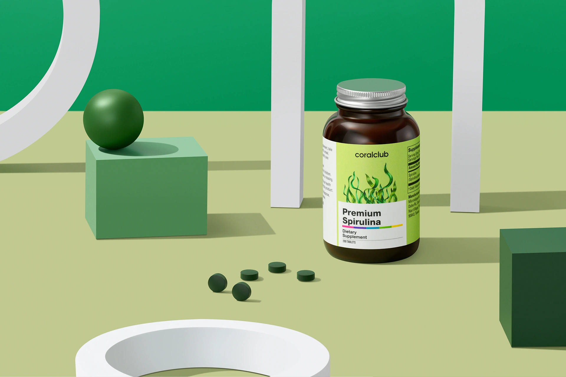 Баночка Premium Spirulina в естетичному лайфстайл-оточенні на столі