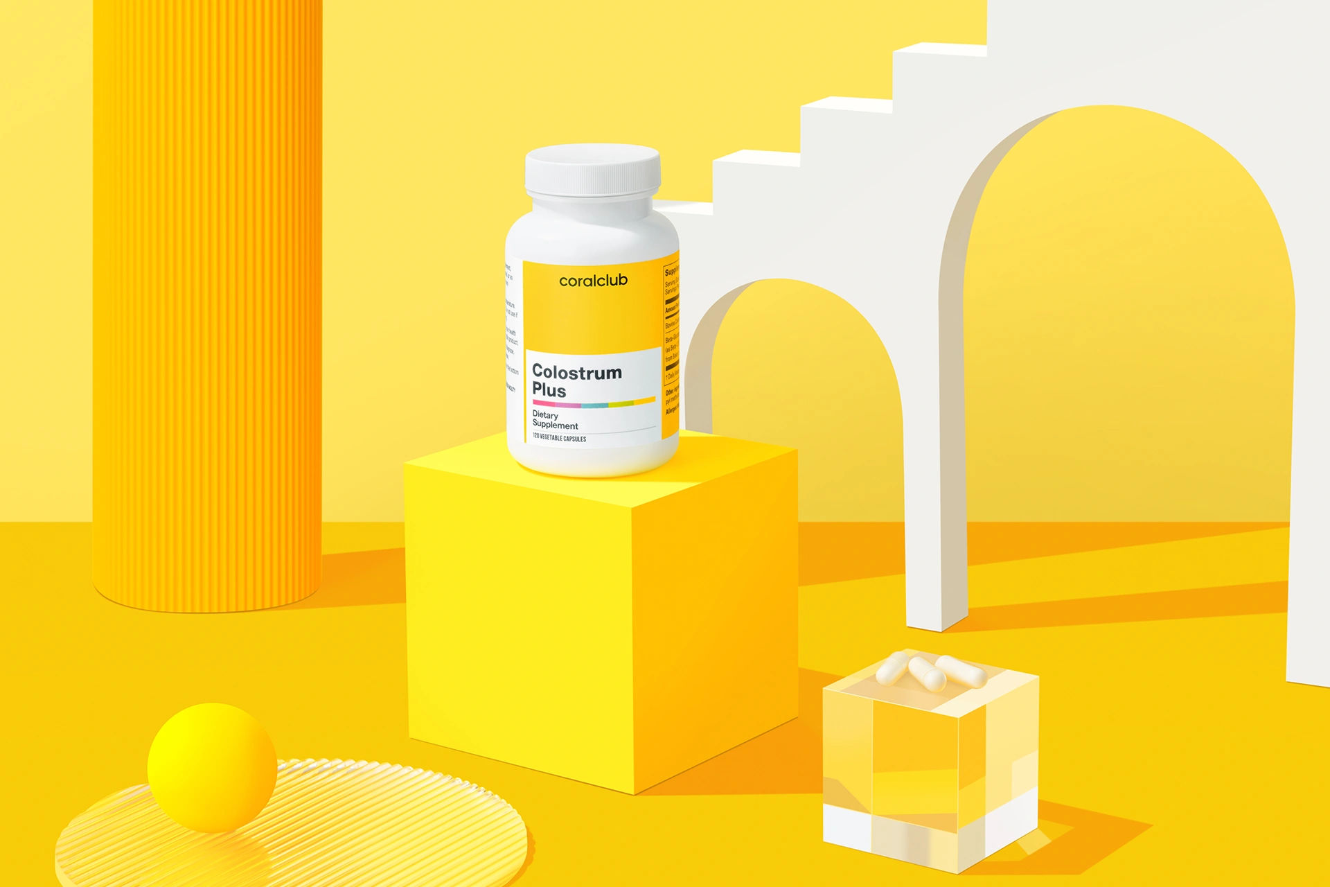 Капсули комплексу Colostrum Plus на тлі свіжих інгредієнтів та затишного інтер'єру