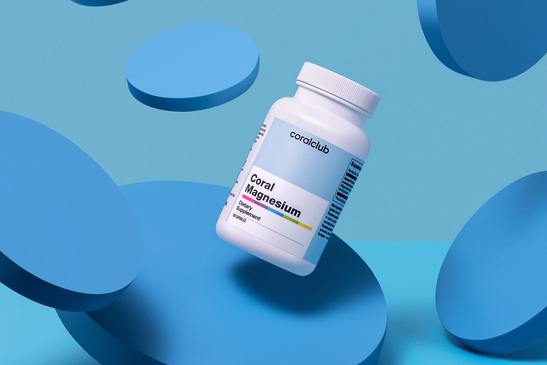 Зручний формат капсул Coral Magnesium на тлі елементів спокійного відпочинку